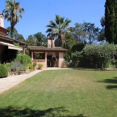 House Cote D'azur Avec Piscine Au Calme Casa de Férias