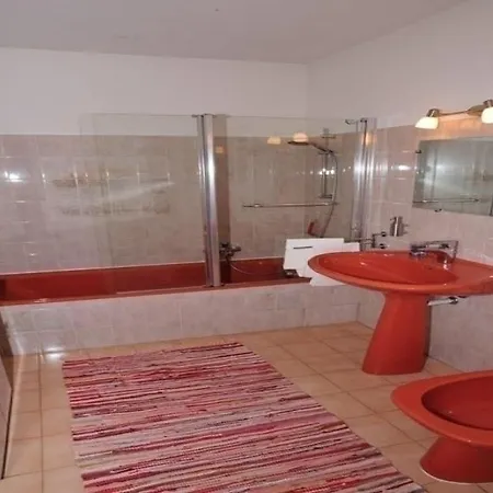 House Cote D'azur Avec Piscine Au Calme Casa de Férias Saint-Raphaël